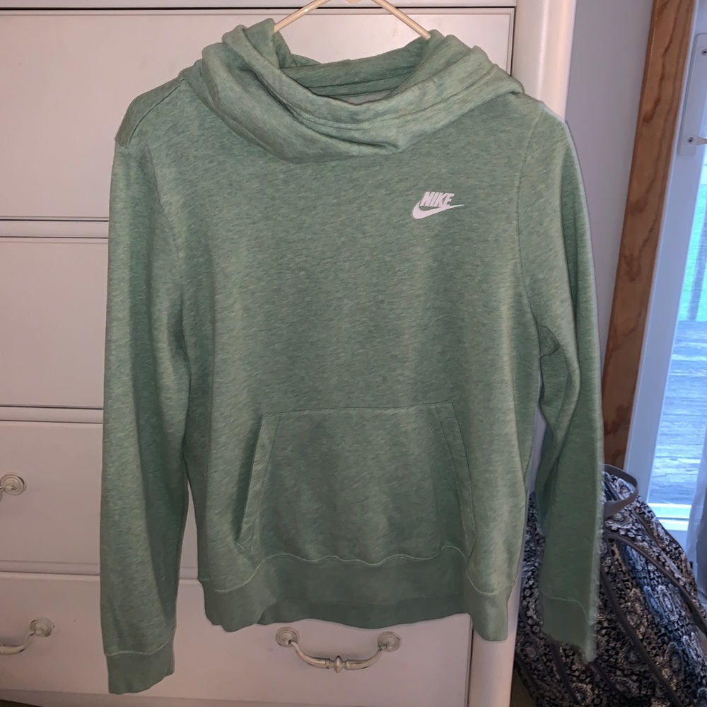 nike sweatshirt